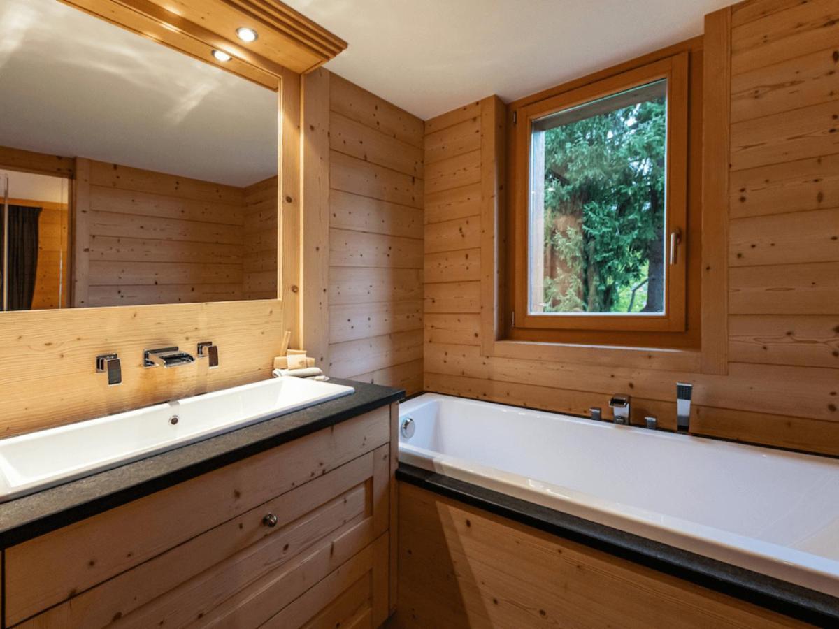 Three-Bedroom Apartment,1259304970:JPEG